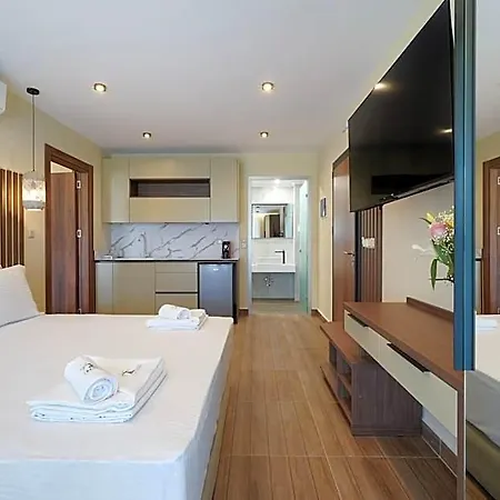 Brothers Seaview 4*