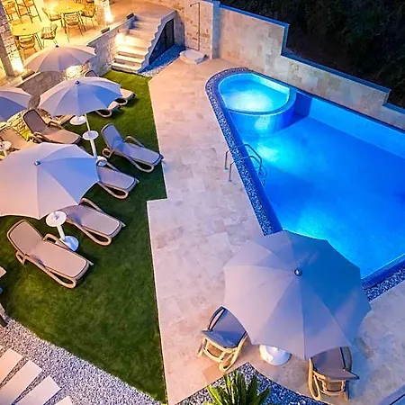 فندق Brothers Seaview 4*